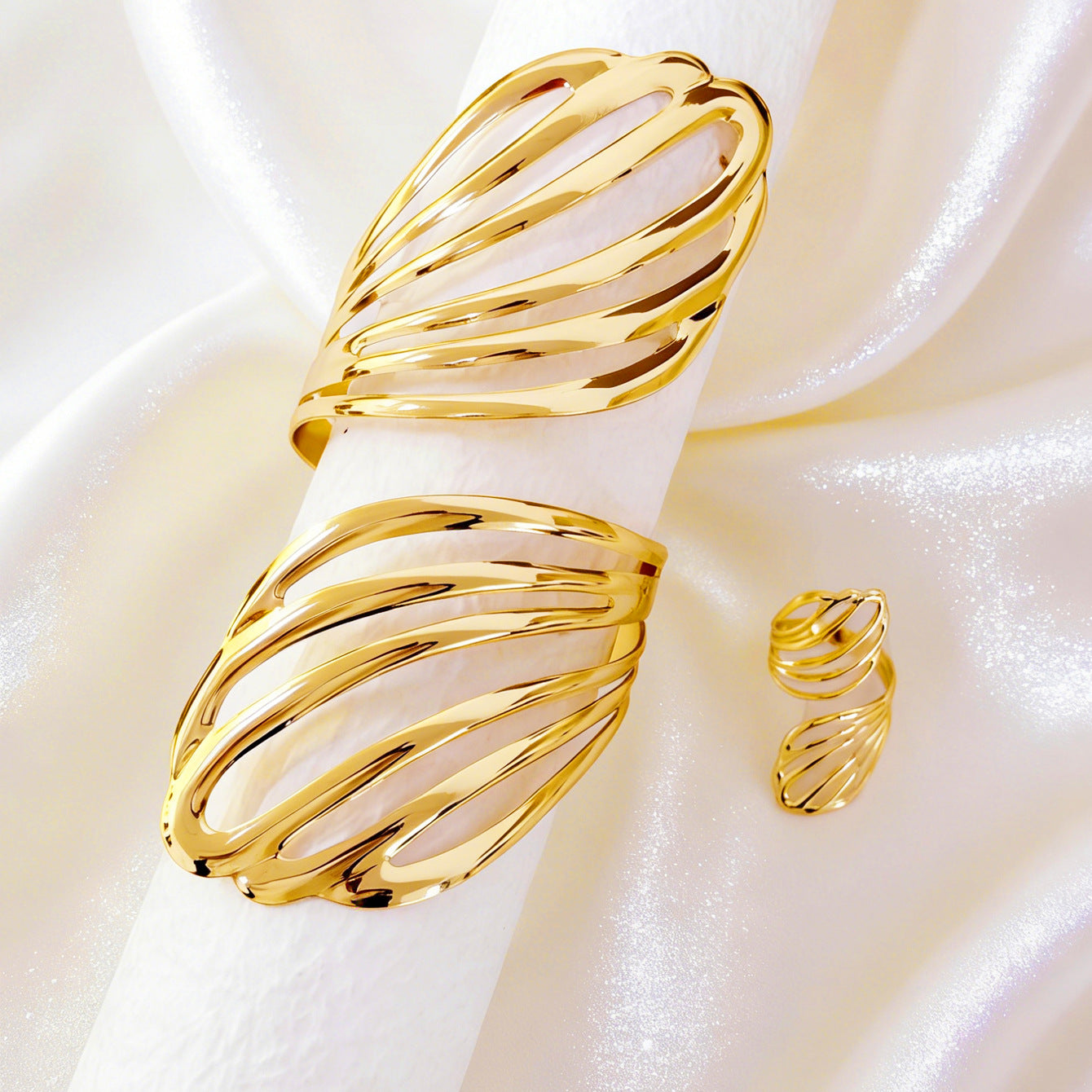 bracelet and ring set