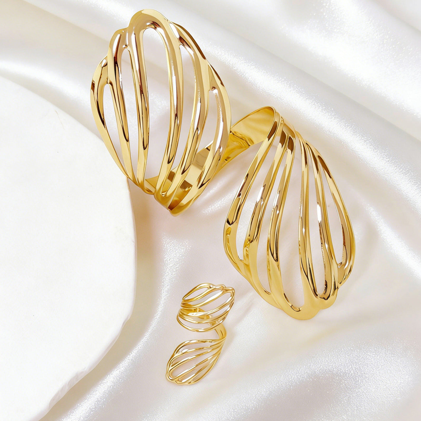 bracelet and ring set